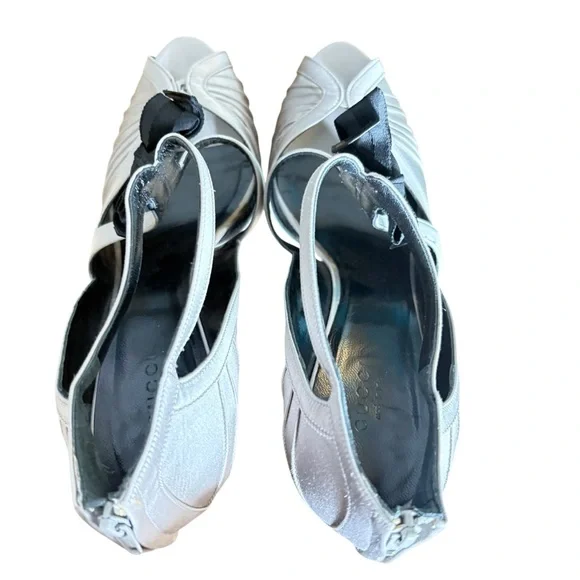 Gucci w/ Tom Ford Silver & Blk Satin Open Toe Formal Bow Detail High Heels 9 - Picture 12 of 14